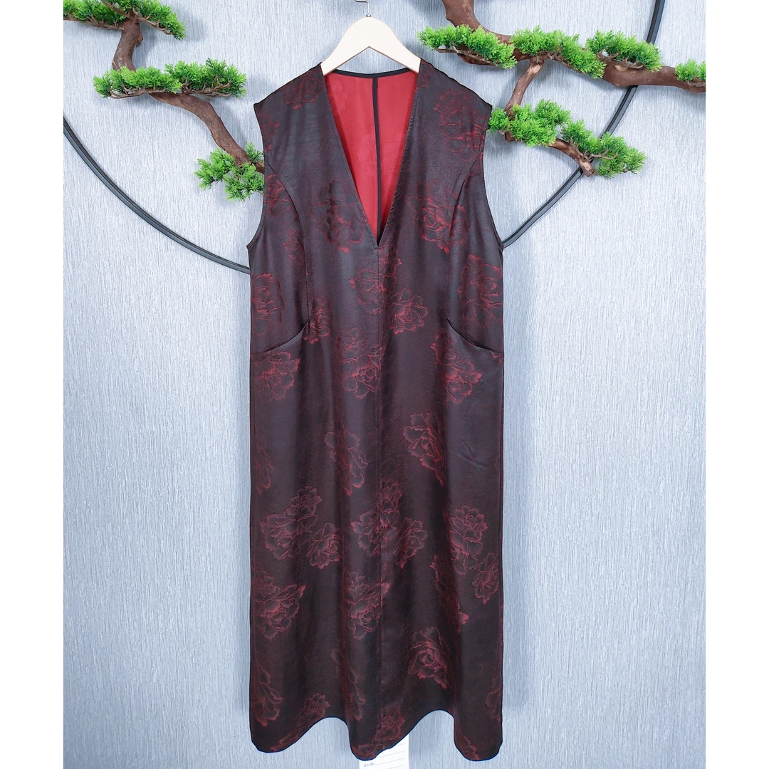 【千奈莉 】 油丝皮料女士V领无袖时尚宽松连衣裙