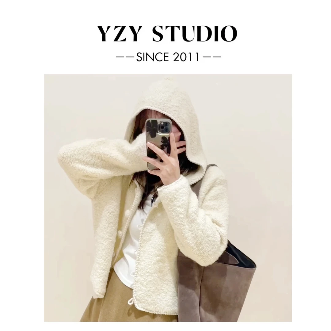 （一只羊）韩系连帽白色开衫时尚针织