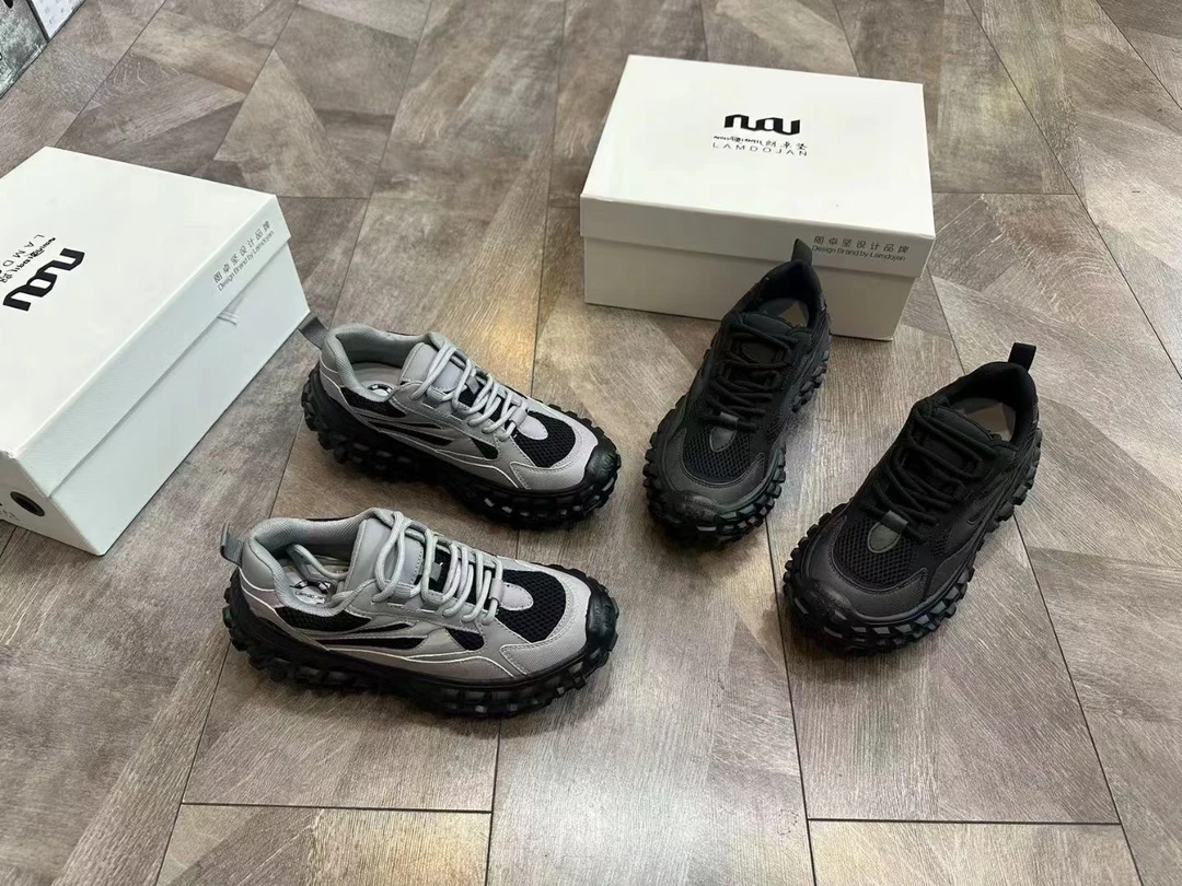 轮胎鞋时尚百达款式。