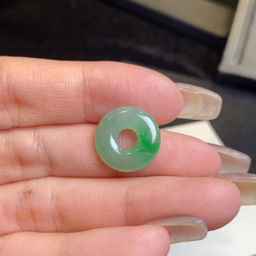 【闪购商品】翡翠颈饰未镶嵌甜甜圈