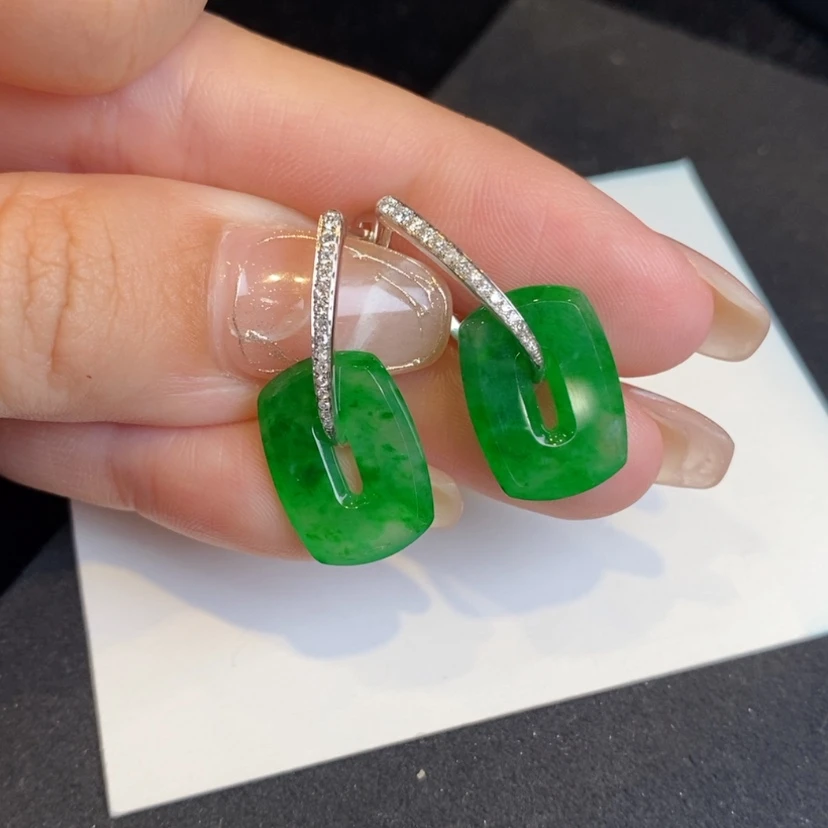 【闪购商品】翡翠耳饰18K金镶嵌福贝