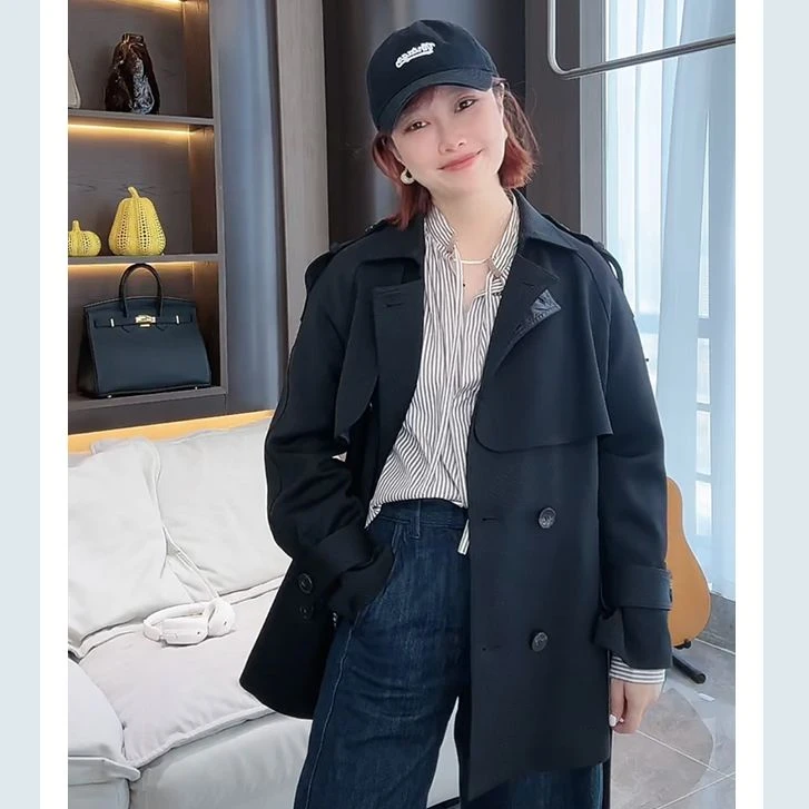 【亚楠本楠】肌理斜纹◆设计感荷叶边收腰短款风衣外套3249