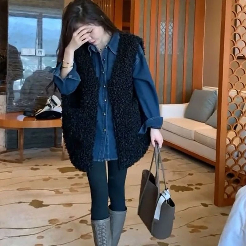 大码女装秋冬2023新款慵懒风无袖马甲女设计感小众宽松显瘦百搭