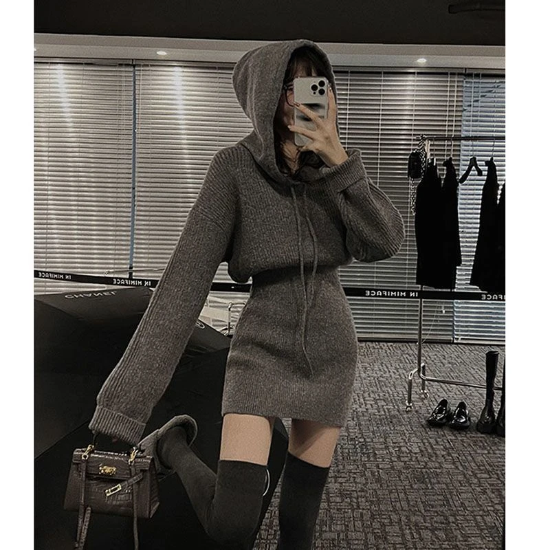 2023时尚连衣裙女秋冬新款连帽卫衣裙中长款包臀毛衣裙子打底短裙