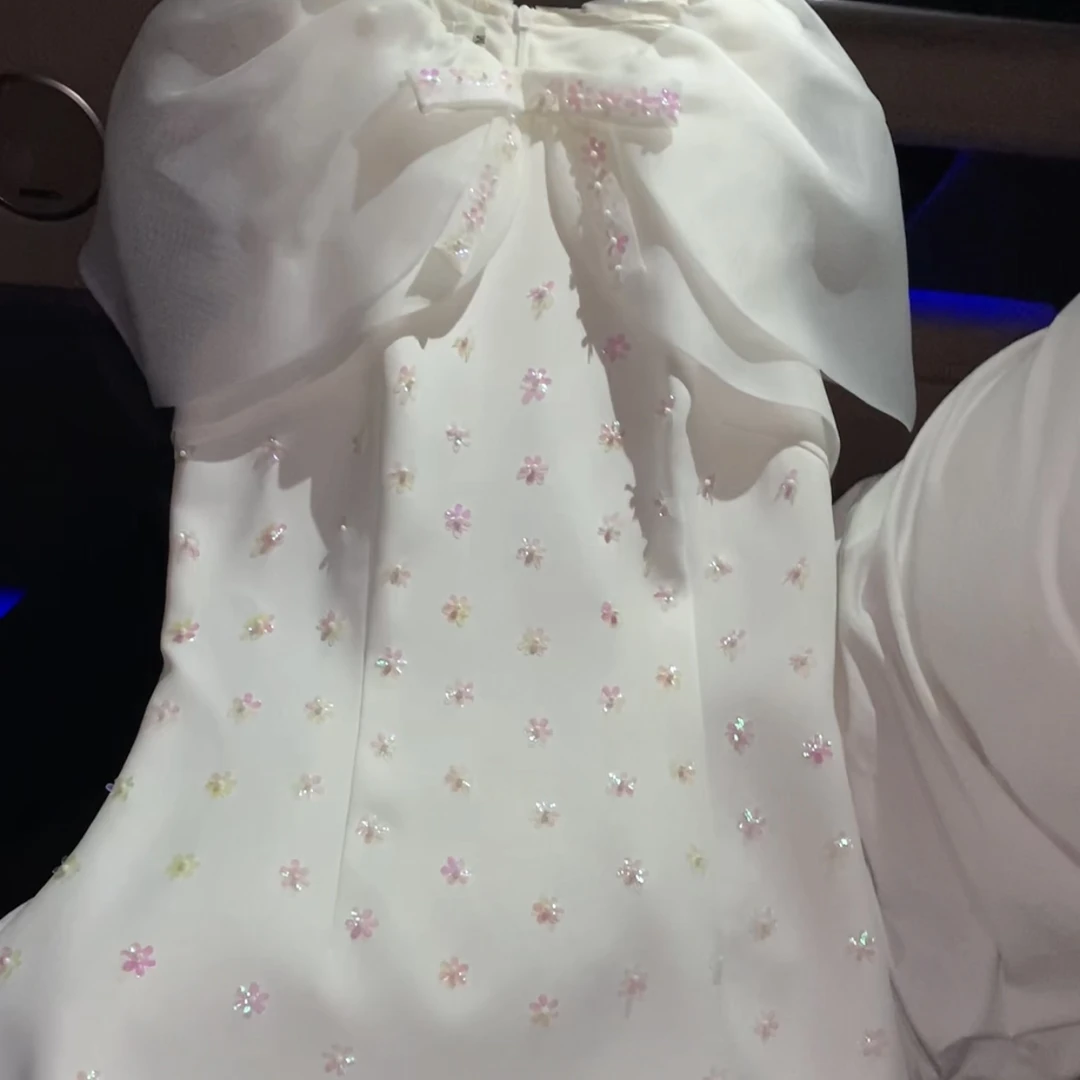 魅鹊 18781 【郁金香】 泰版小众钉珠重工花朵设计感连衣裙