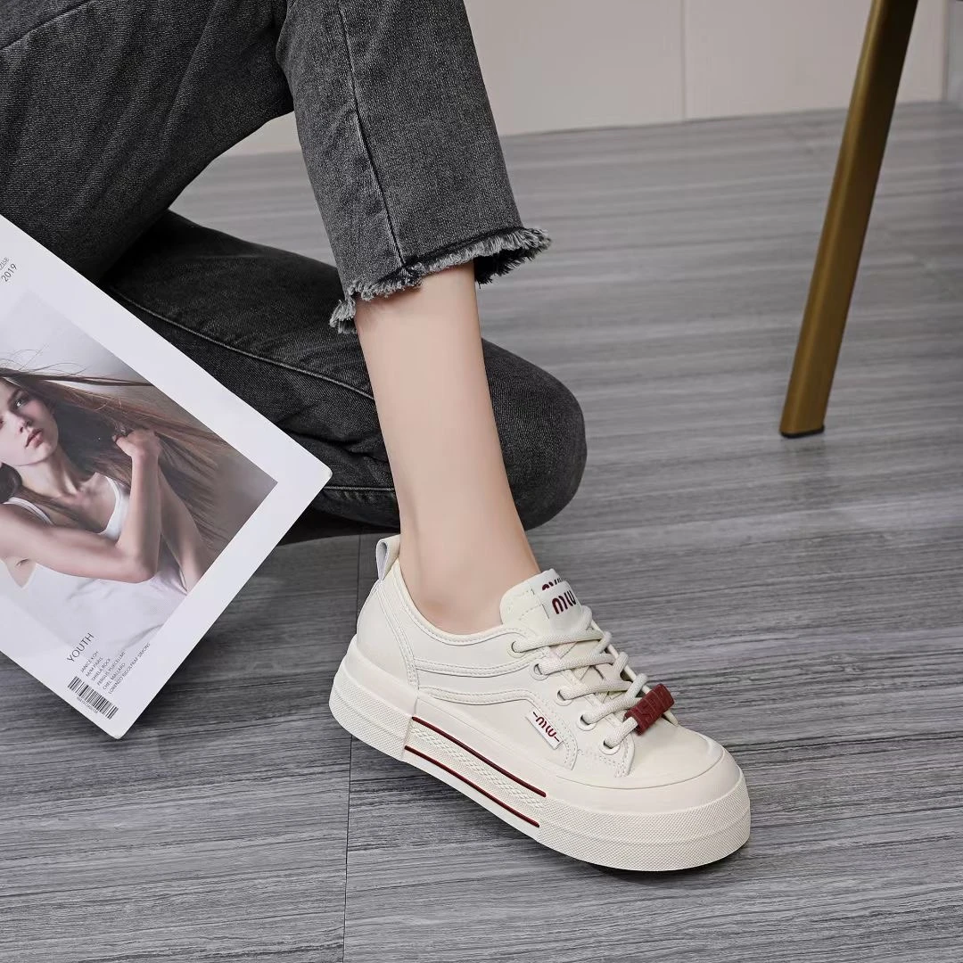 厚底百搭小白鞋女2024秋冬新款真皮甜美休闲鞋JCL 2641