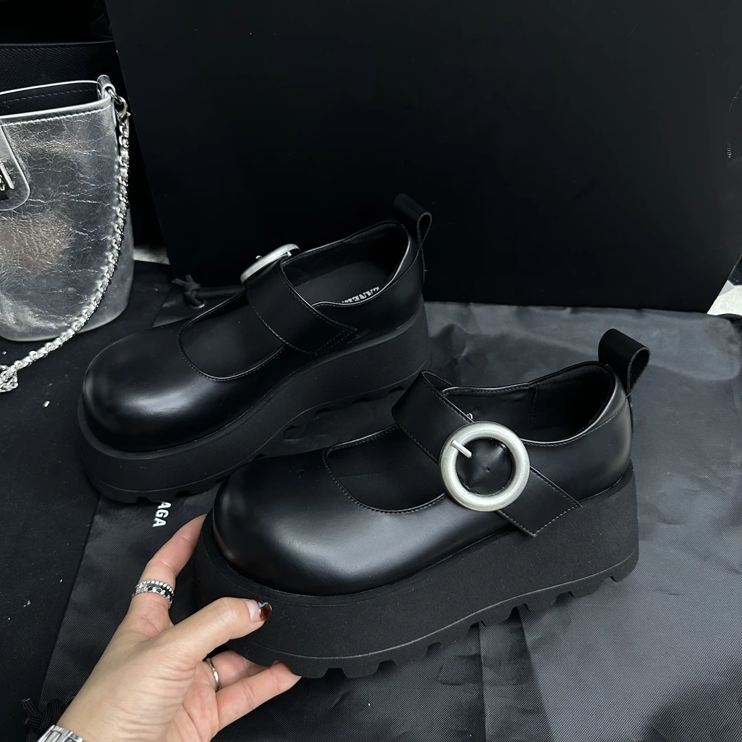 L玲L哒~2024 早秋法式港风时尚 圆头低帮玛丽珍魔术贴厚底松糕鞋