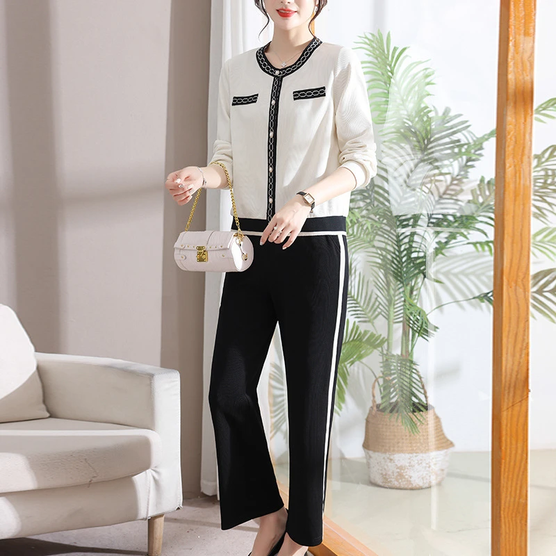 妈妈秋装小香风运动套装休闲上衣40岁年轻妇女薄款中老年开衫外套