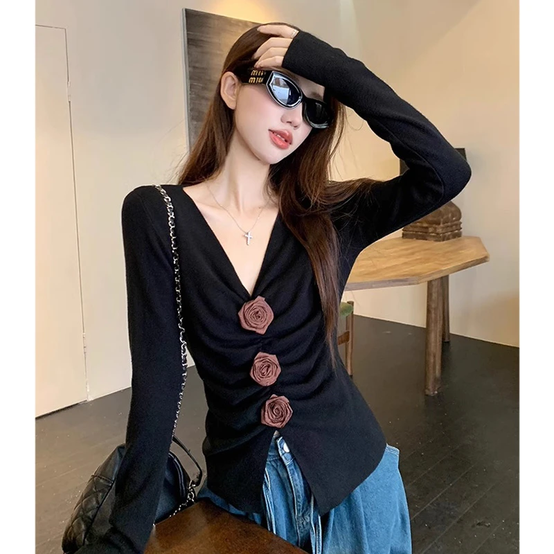 气质V领显瘦立体花朵针织衫女秋季时尚洋气收腰内搭打底长袖上衣