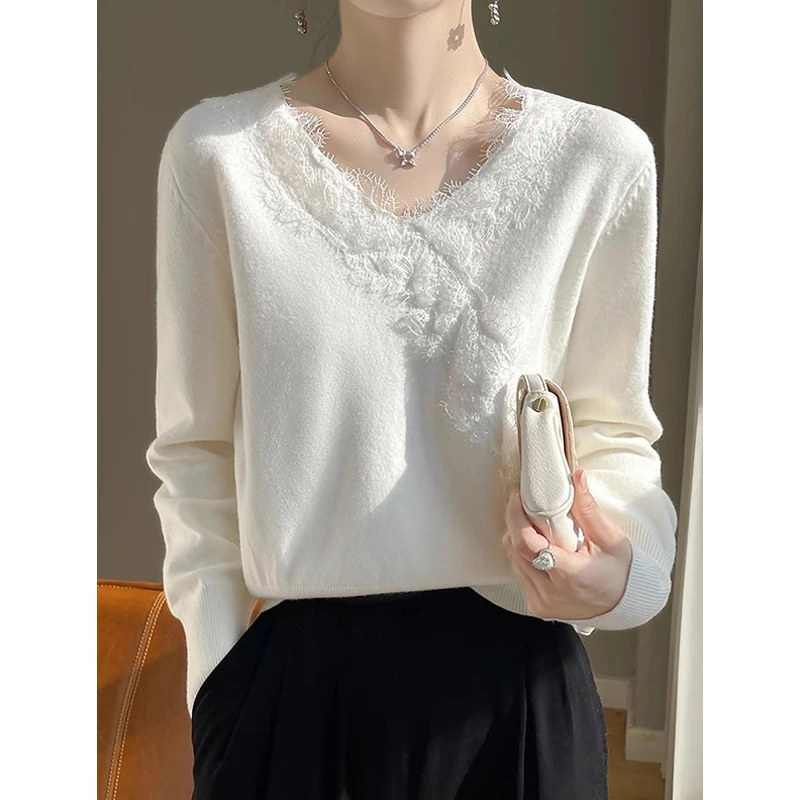 软糯白色针织衫女V领宽松百搭洋气打底衫气质蕾丝设计感小衫上衣
