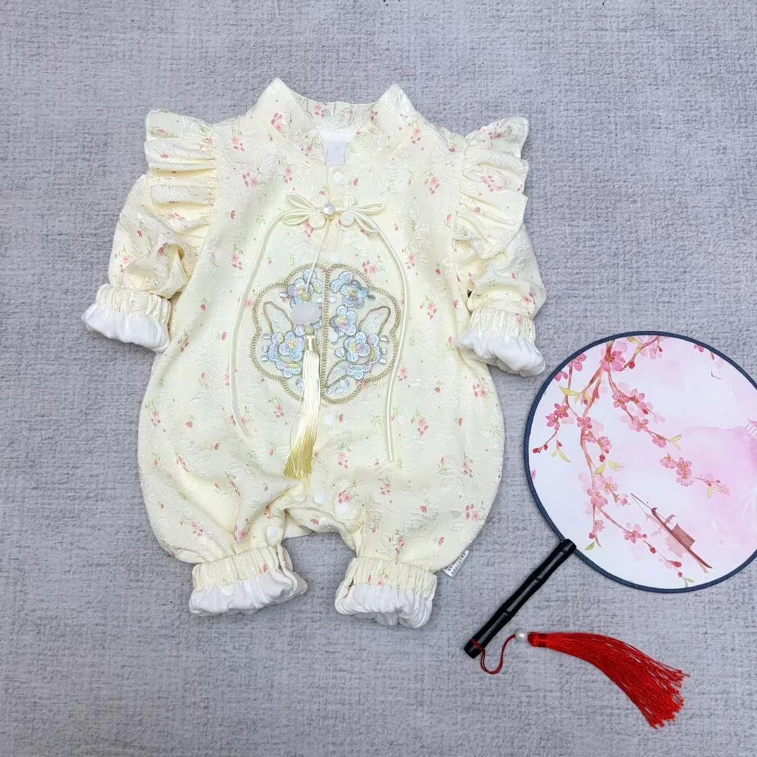 2025网红款中国风双层新生婴儿秋冬款女宝连体衣哈衣国潮爬服