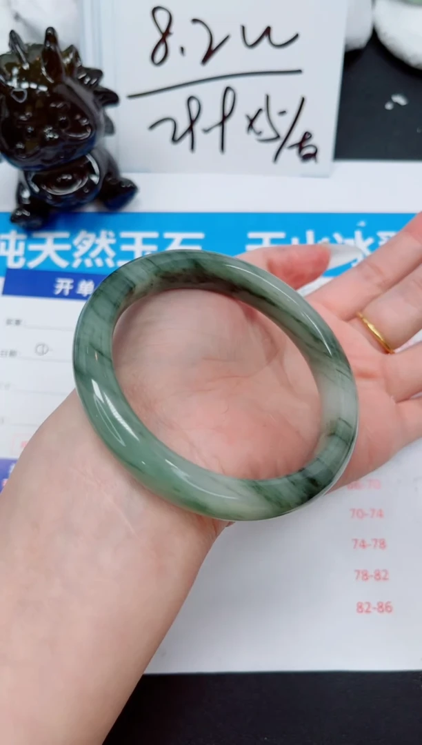 【闪购商品】石英质玉手镯未镶嵌-393