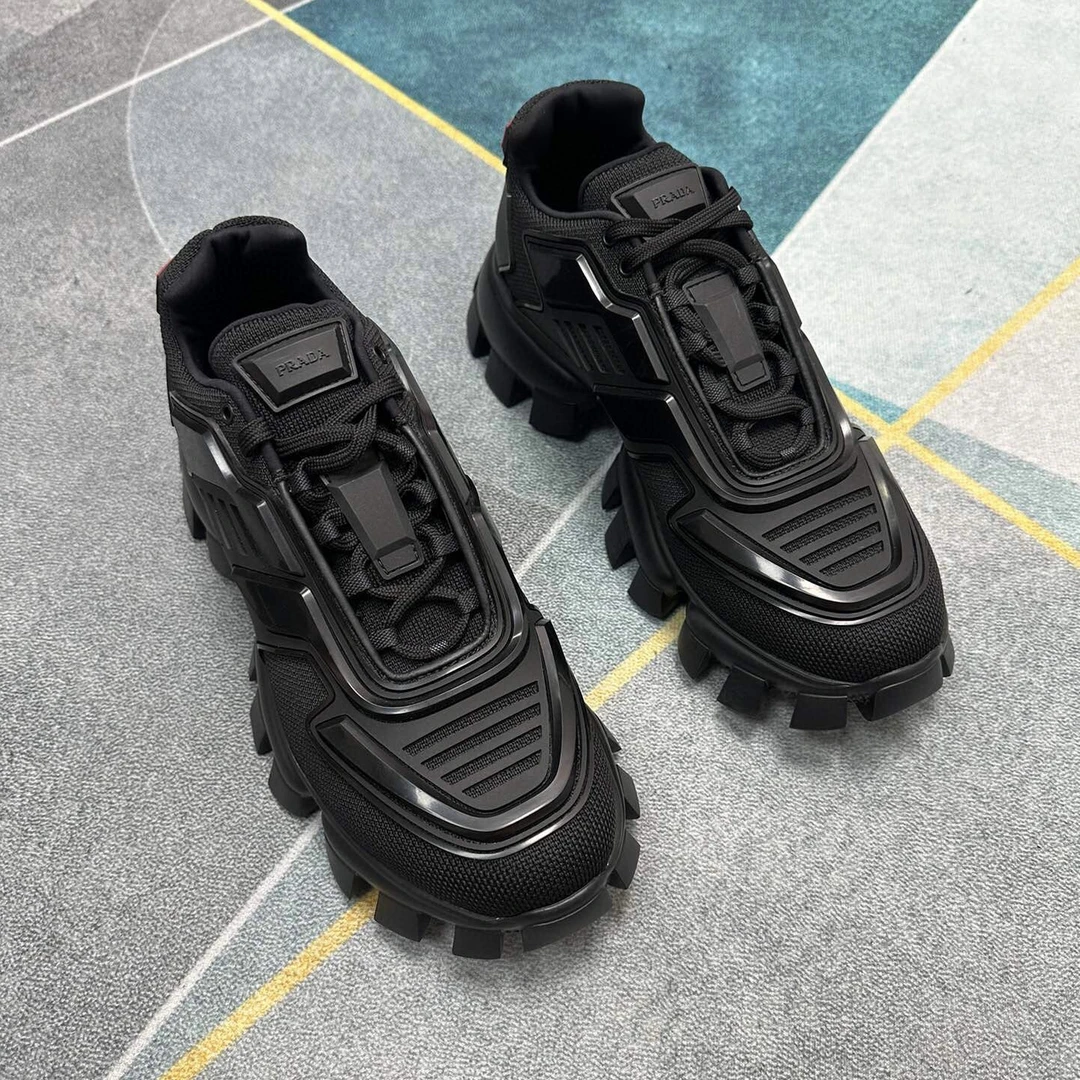 全新未使用 Prada/普拉达 黑色男士休闲鞋变形金刚系列(小店)