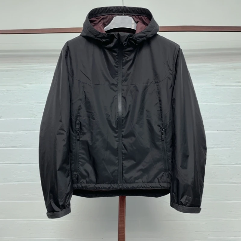 全新未使用 Prada/普拉达 黑色休闲连帽款棉服外套
