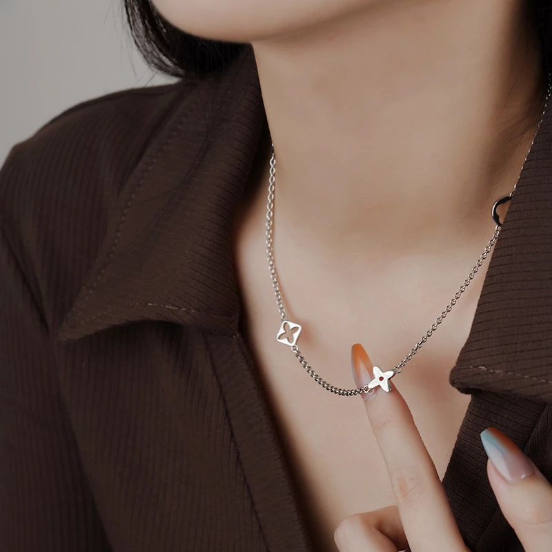 坠链均925银 蛇年四叶草纯银项链不掉色唐草纹女款时尚轻奢项链