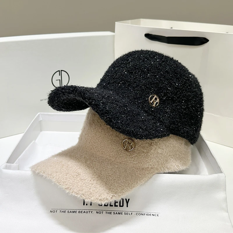 黑色棒球帽女冬天毛毛保暖帽子洋气毛绒时尚女帽休闲硬顶鸭舌帽女