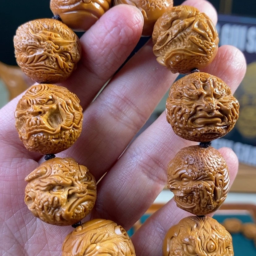 【闪购商品】橄榄核吊坠恶僧