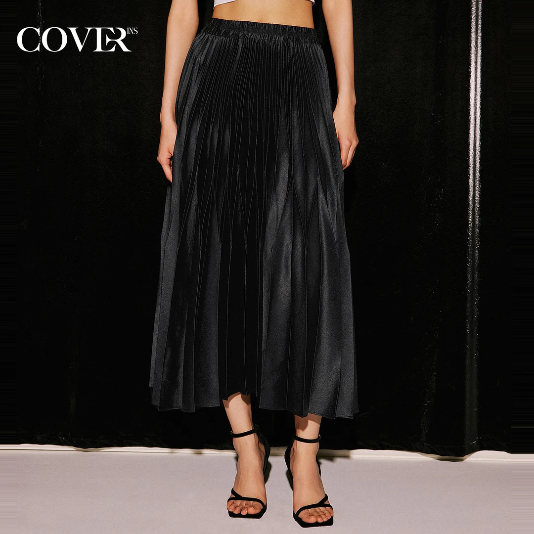 COVER秋哑光缎面渐变压褶A字半身裙