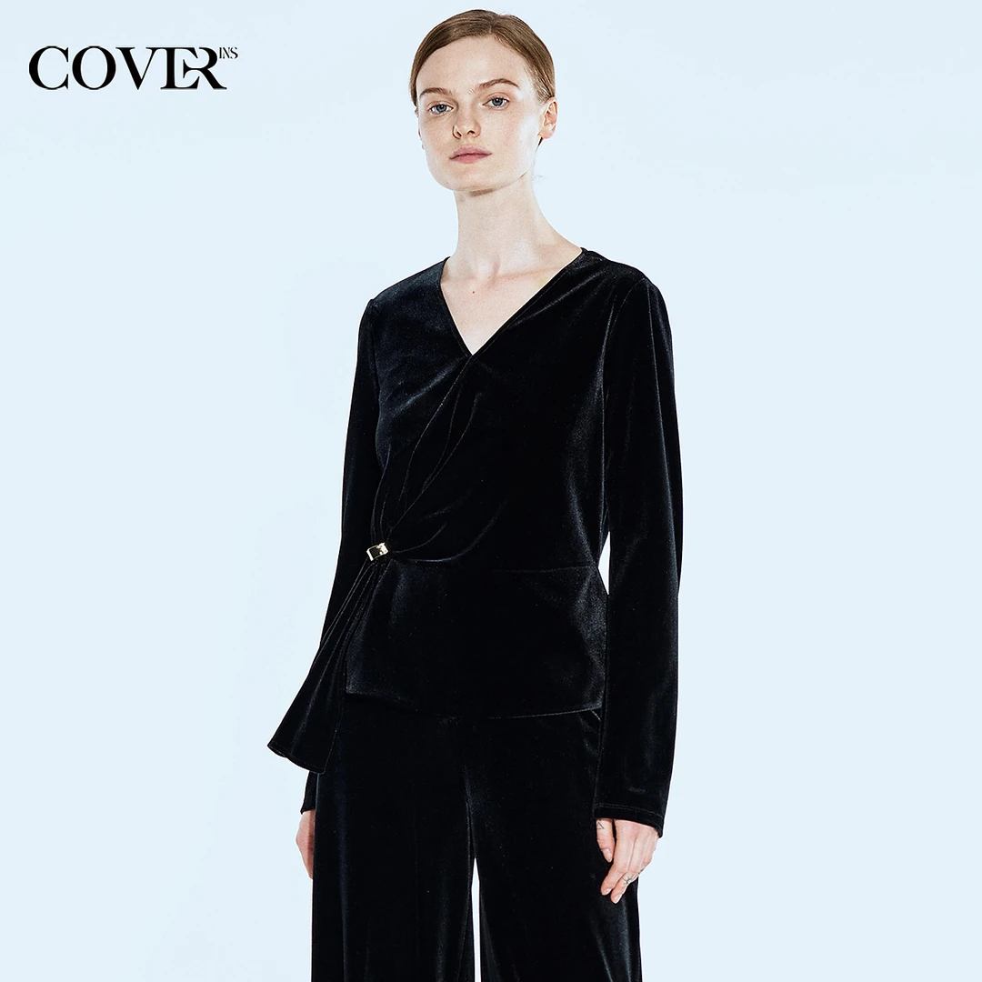 [新派简约]COVERINS2025春季V领复古流光丝绒上衣
