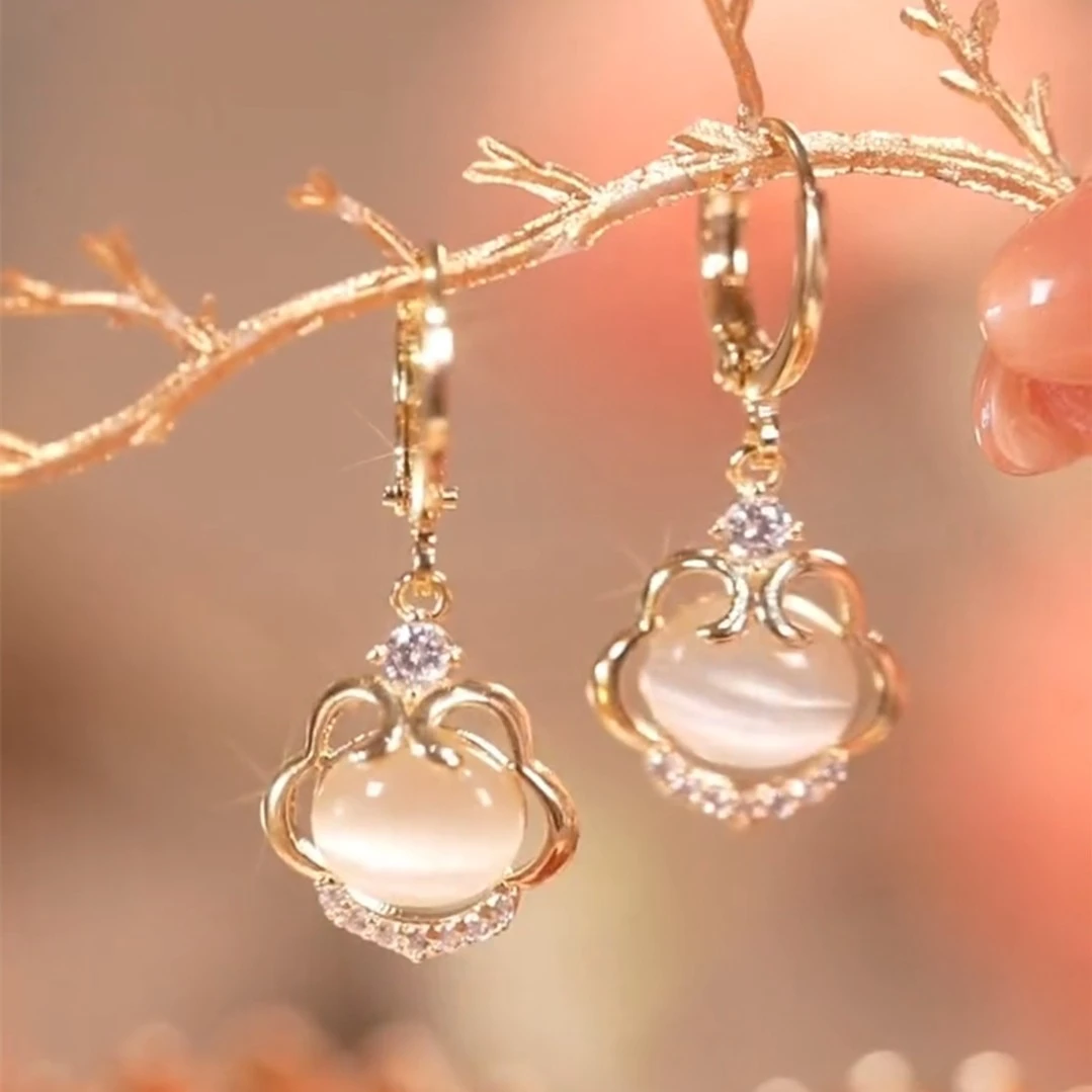 如意锁耳扣耳环2025年火爆款高级感耳环秋冬时尚百搭精致新款耳饰