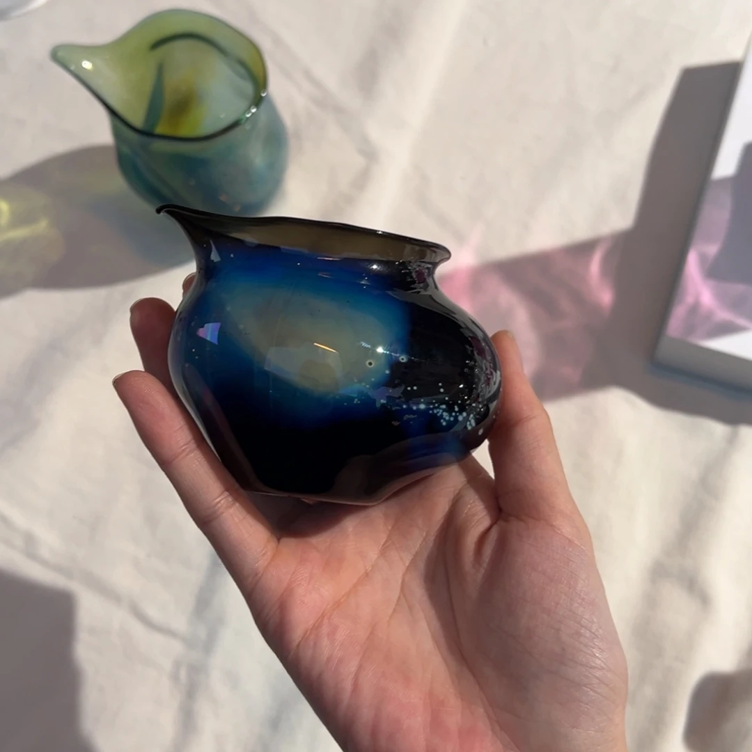 杯陶瓷。        陶瓷。