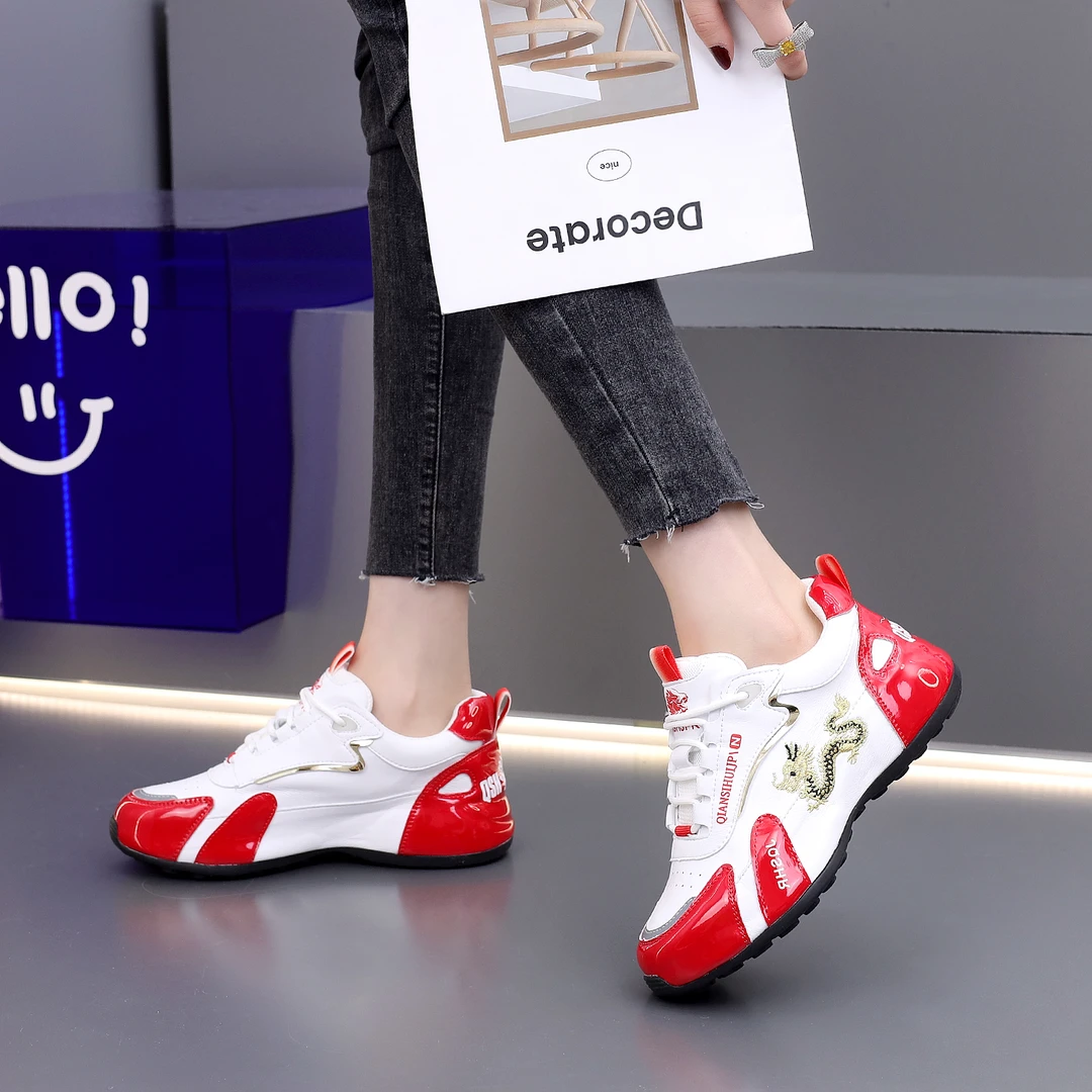 龙年刺绣情侣厚底老爹鞋2024春季软底百搭透气时尚运动休闲鞋