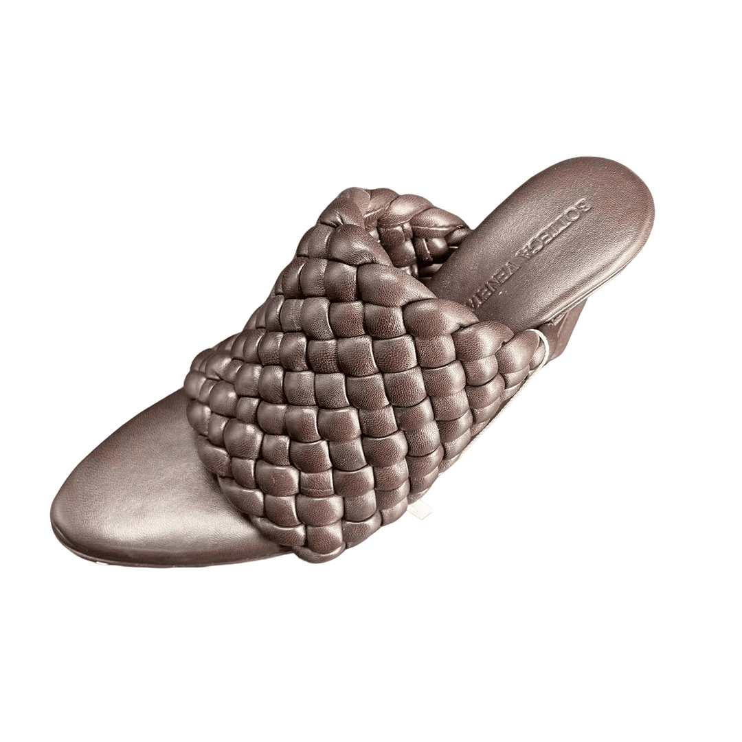 99新 BOTTEGA VENETA/葆蝶家 女士棕色编织夏季百搭尖头高跟鞋
