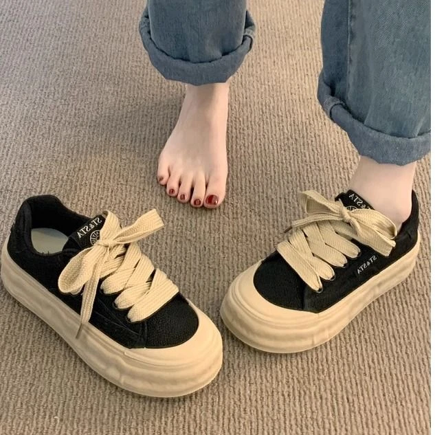 2024小众小白鞋女厚底运动休闲板鞋春秋季新款鞋子爆款百搭港风