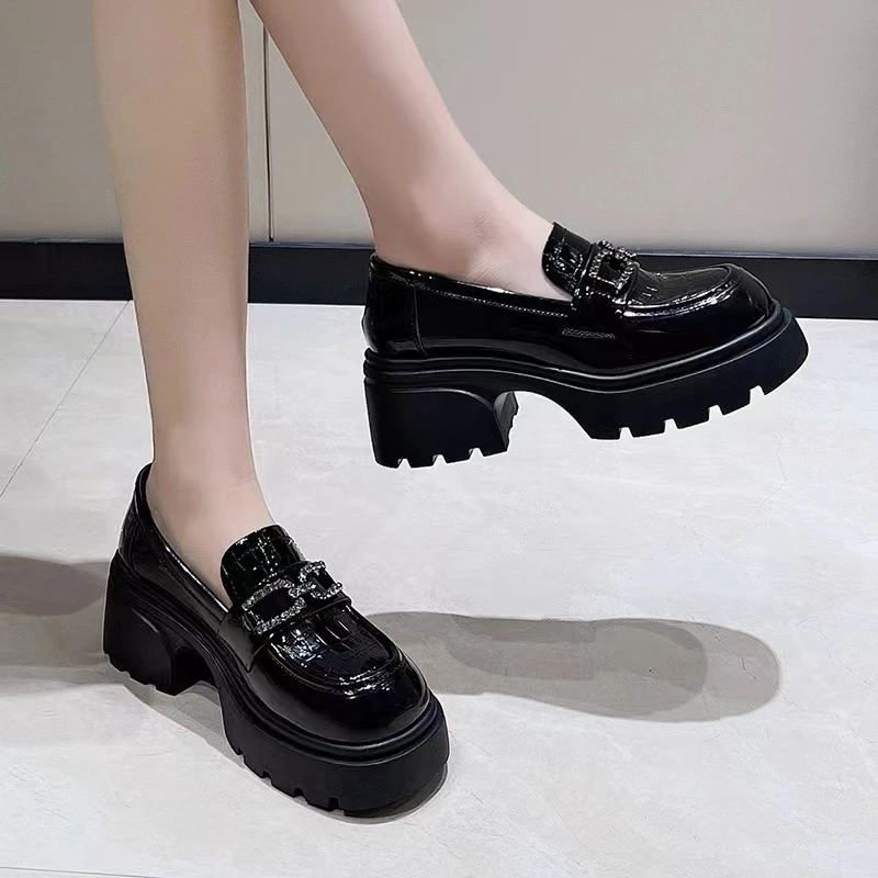 英伦风女新款防滑软底一脚蹬小皮鞋时尚百搭增高轻便耐磨松糕底