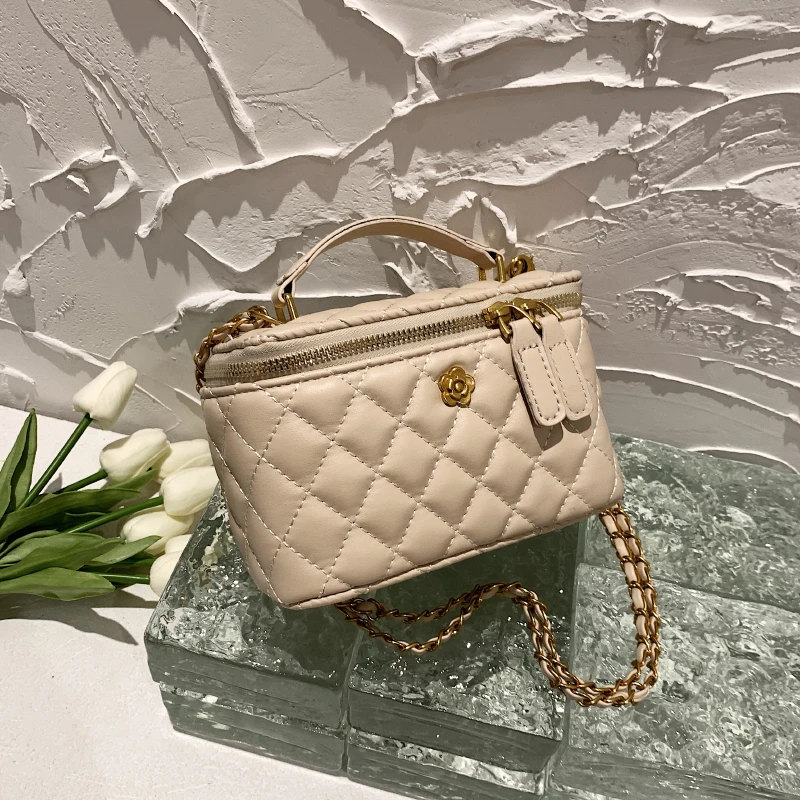 【小任家】高级质感小包包女新款小众设计菱格链条斜挎包手提水桶包