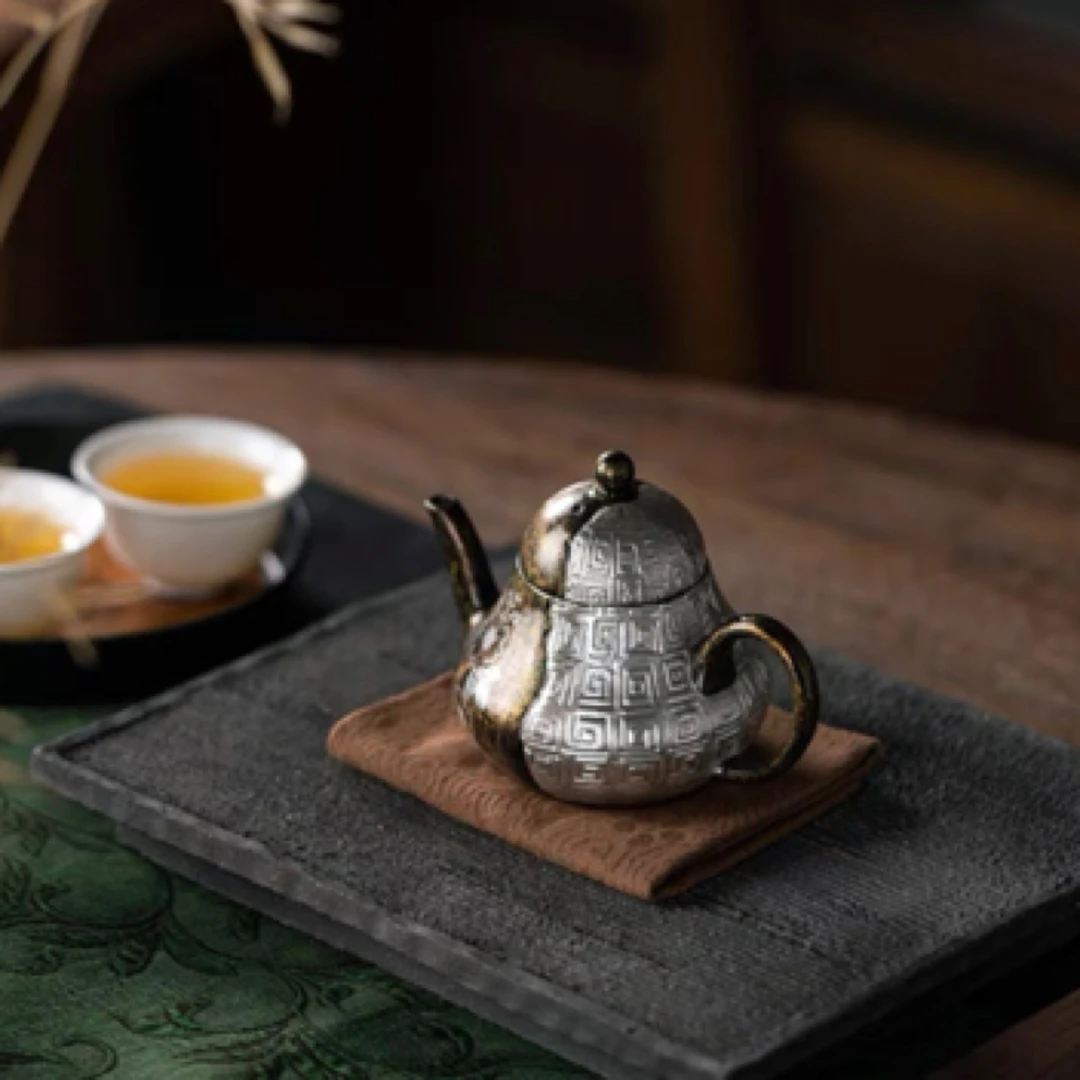 慢山银花回纹梨壶100ml