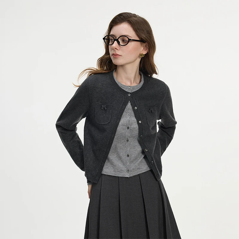 范思蓝恩高级感时尚学院圆领撞色假冬针织开衫24FS14181