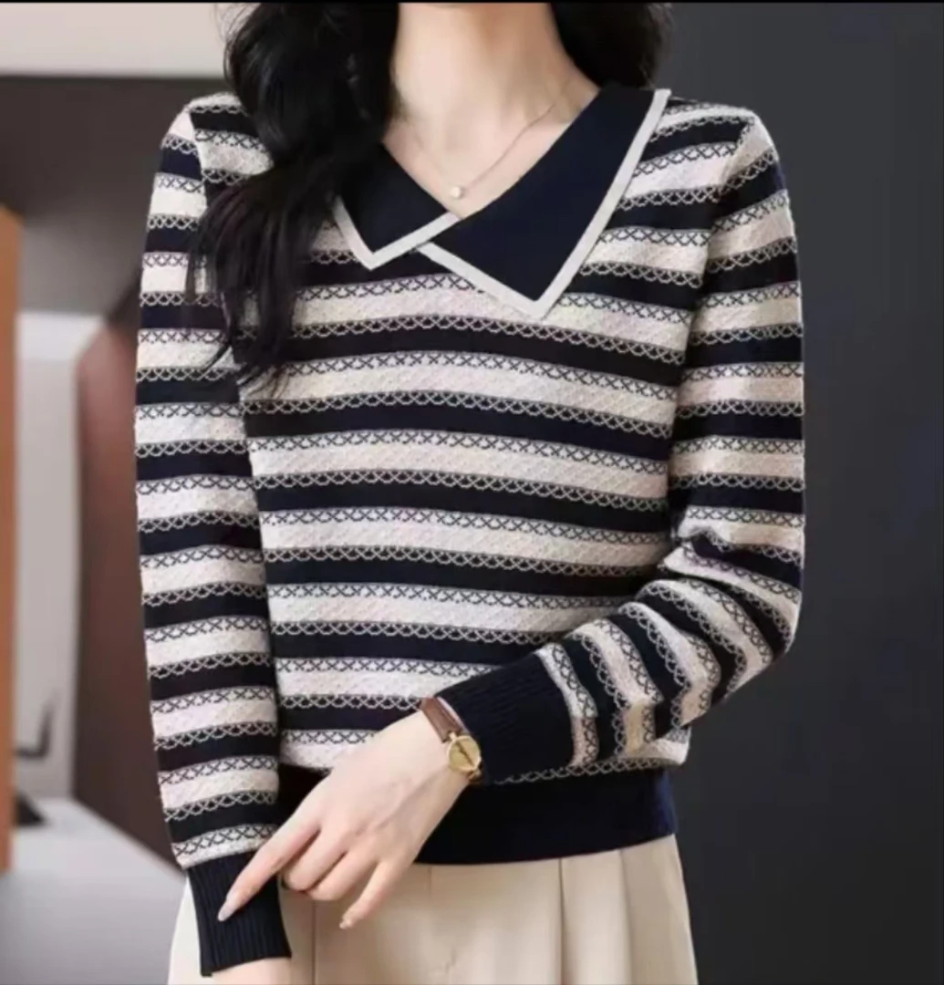 2025新款秋冬翻领女装长袖洋气时尚减龄显瘦针织宽松条纹E-300