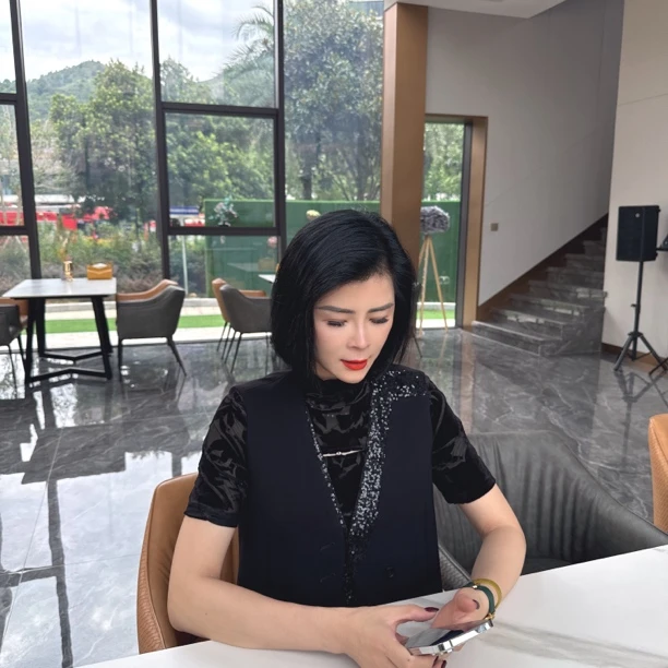 【娟子家】早秋款工艺设计感马甲上衣