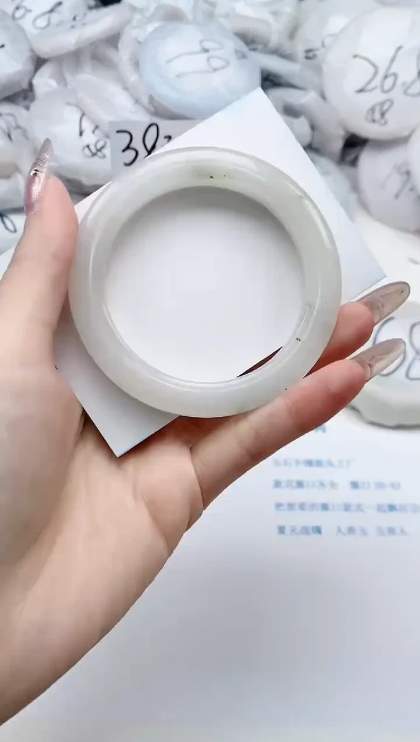 【闪购商品】石英质玉手镯未镶嵌0004032多样性发其一圈口51-52