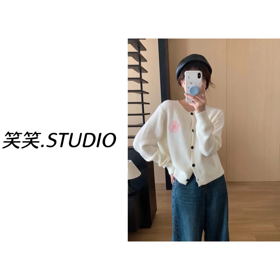 笑笑-【Md少女潮牌开衫】韩国东大门秋季软糯慵懒洋气清新针织毛衣