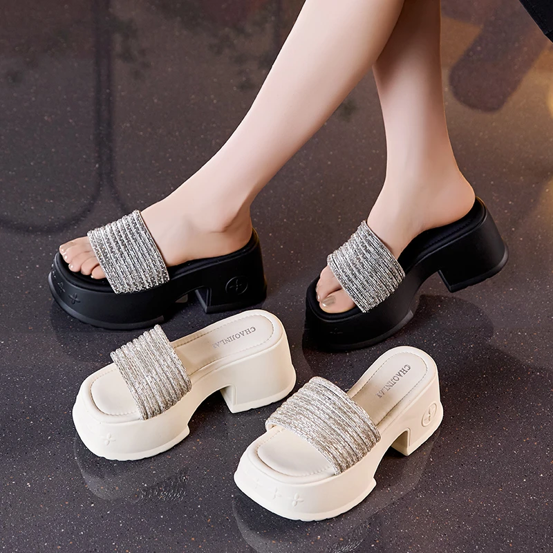 艾格鸟增高8.5cm水钻拖鞋女2024夏季新款网红一字凉拖鞋厚底女鞋