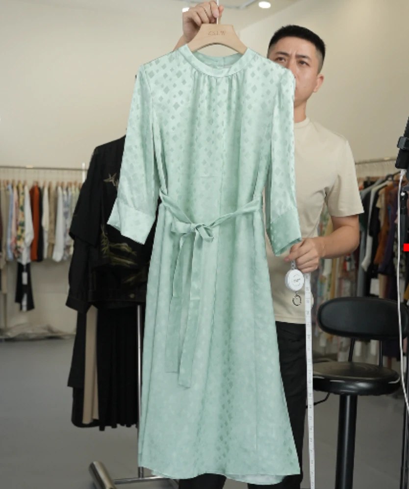 微瑕 提花桑波段桑蚕丝连衣裙百搭气质轻奢显瘦时尚纯色LW   1327