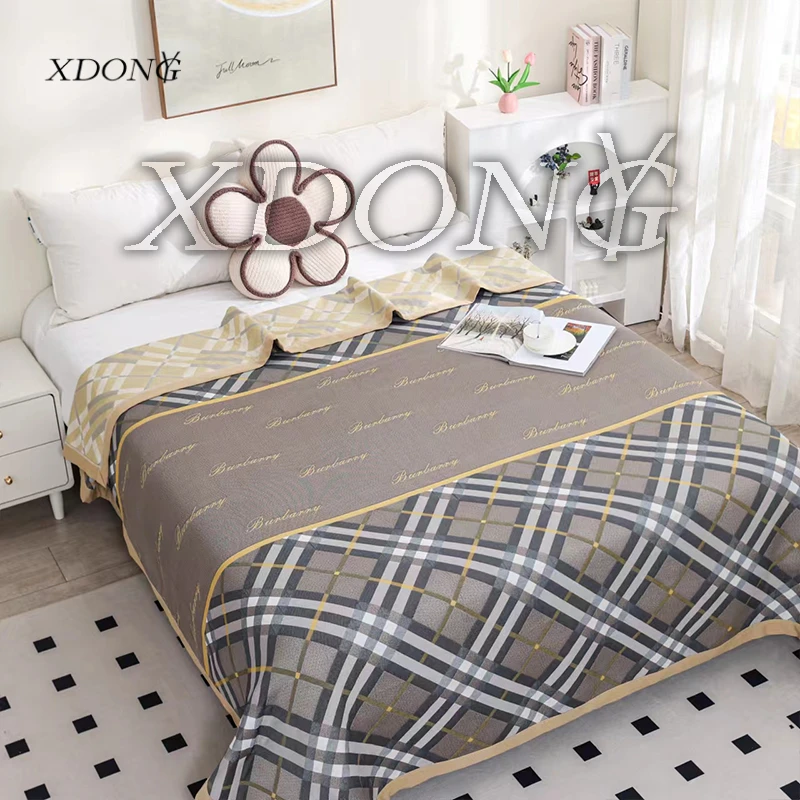 XDONGY（冬云家纺）230*250加大 聊备一格咖色 轻盈云 雕触 感 毯