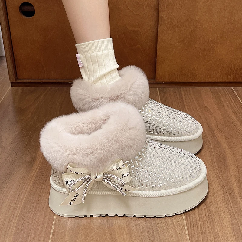 小香风亮钻蝴蝶结真毛雪地靴女2024冬季新款加绒短靴时尚毛毛棉鞋