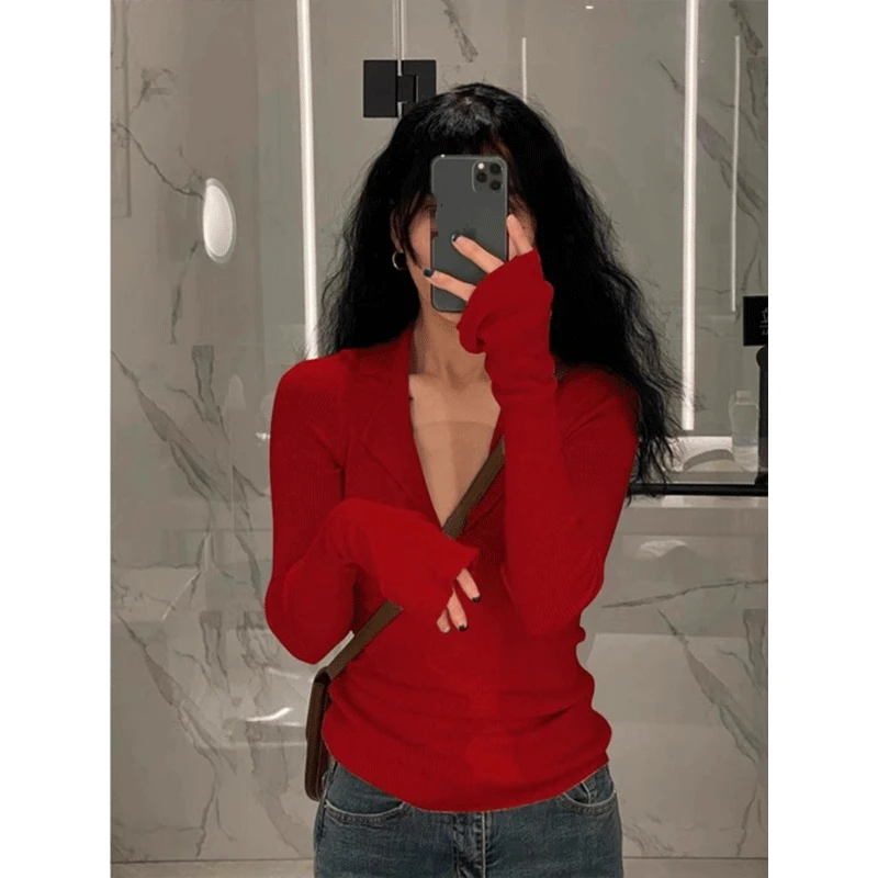 红色新年V领锁骨针织衫女秋冬新款温柔风薄款毛衣内搭打底衫上衣