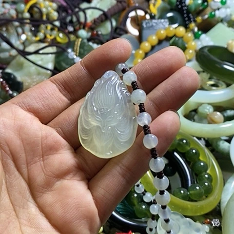 岫玉颈饰未镶嵌挂件