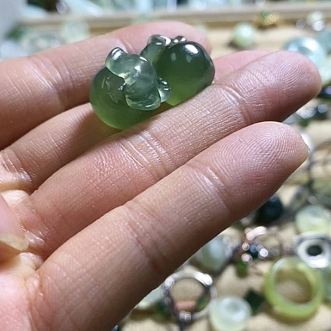 岫玉耳环未镶嵌一对