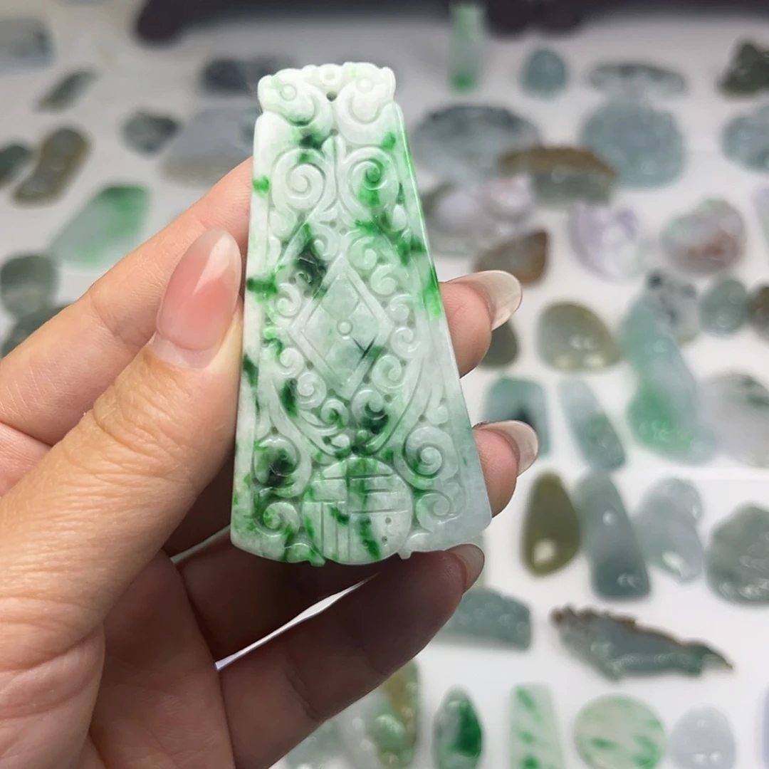 【闪购商品】翡翠颈饰未镶嵌仿古牌
