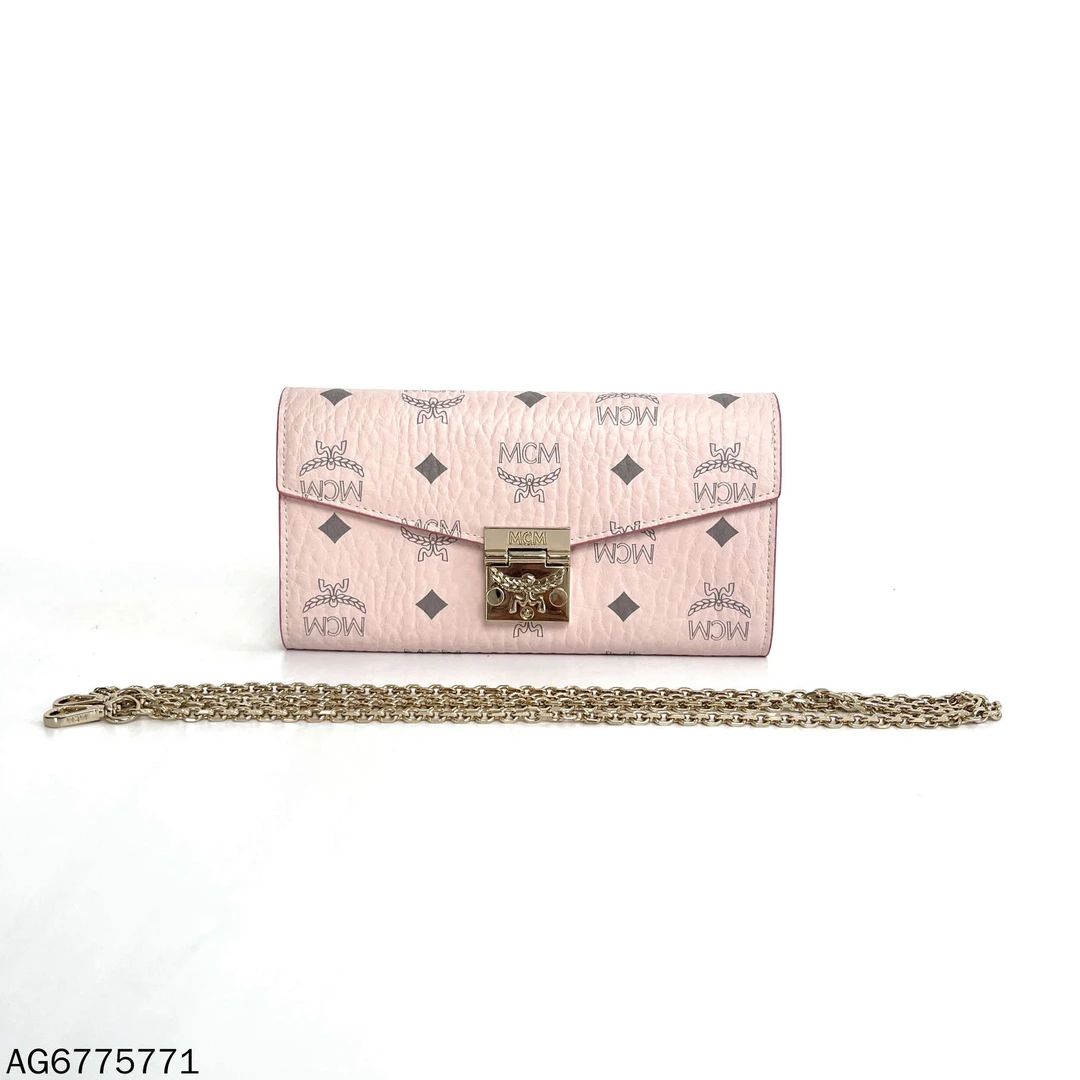 95新 MCM 粉色信封链条woc包/AG6775771