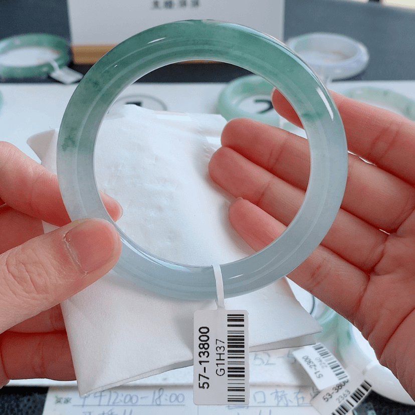【闪购商品】翡翠手镯未镶嵌66
