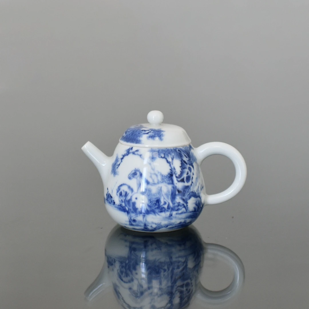 妙色柴窑骏马图壶景德镇纯手工陶瓷茶壶口径：5.2cm高度：7.7cm