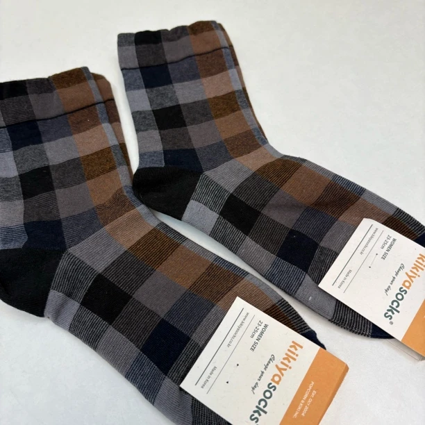 52775 韩版品牌，女士中筒袜子2双，尺码：36-40码