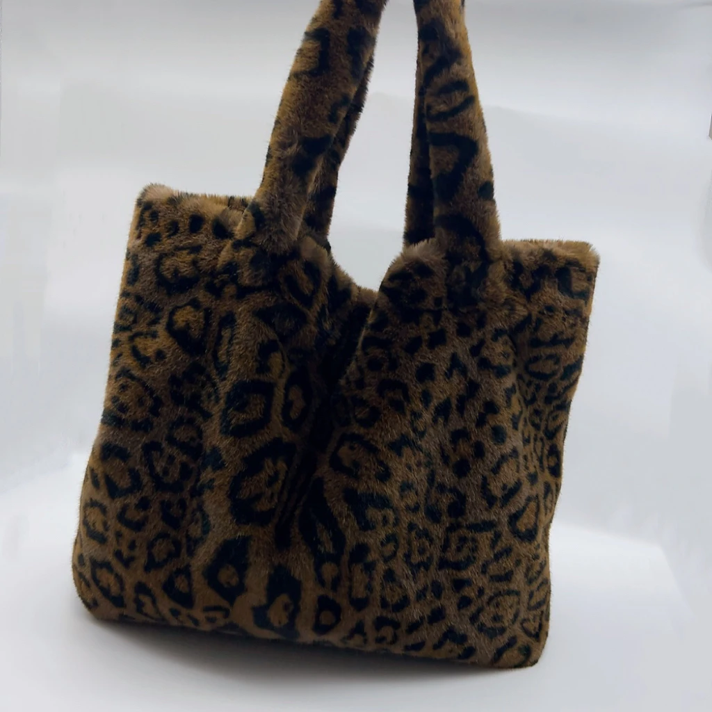 01897 毛毛豹纹手提包 尺寸12*39*35cm