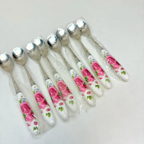 35701 微瑕，韩单，8支小号陶瓷+304不锈钢小勺子，长度：15cm